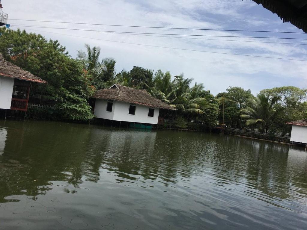 Hotel Mango Meadows Kottayam Exterior foto